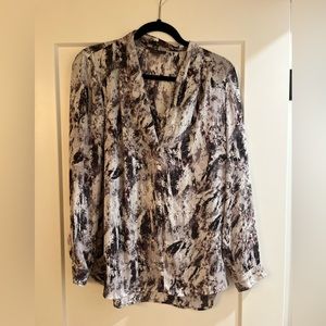 Vince Camuto Blouse Vneck